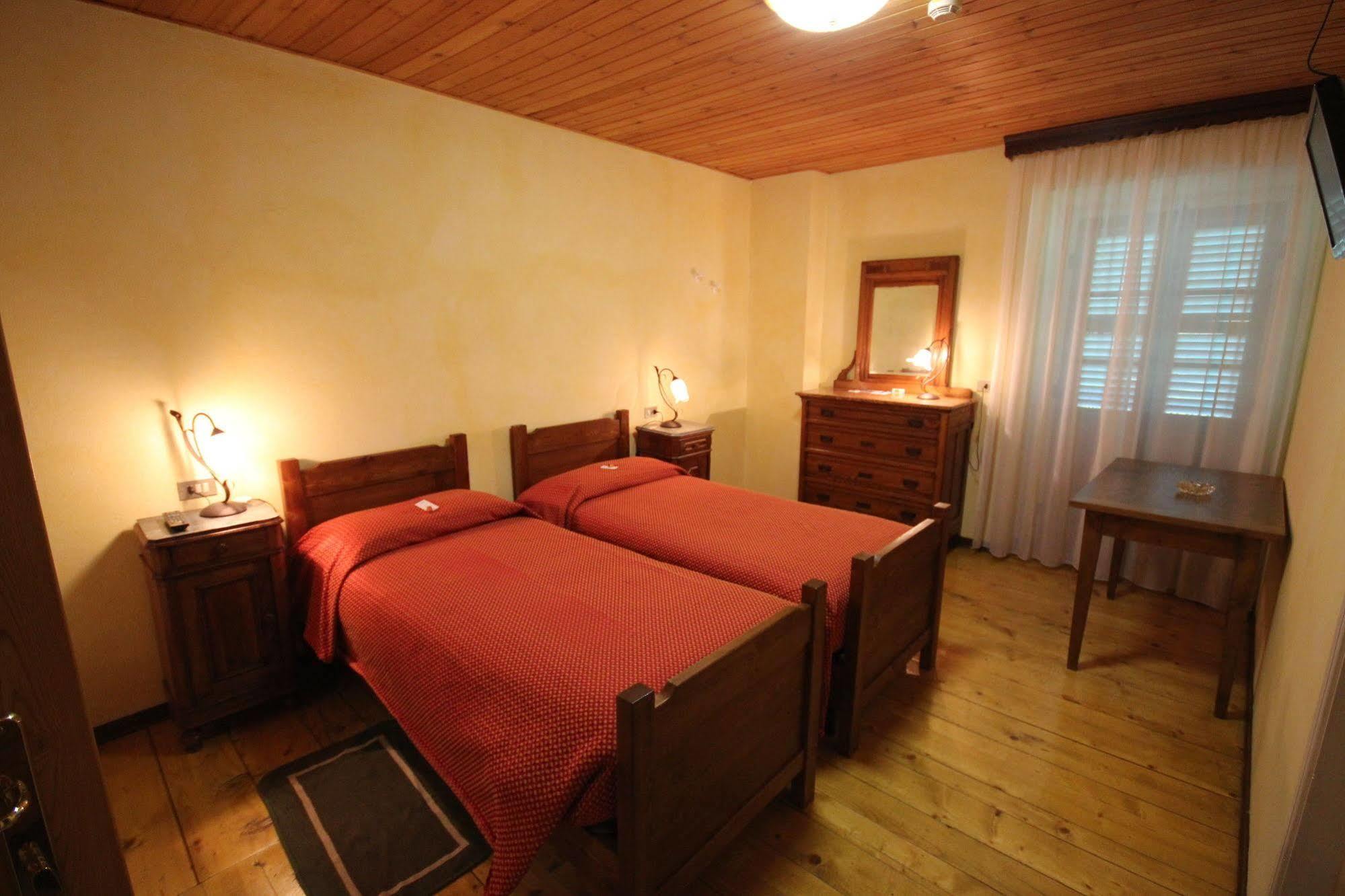 Hotel Col Du Mont 2*